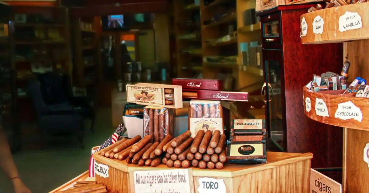 www.cigarspos.comhubfsBlog Featured ImagesCigars POSsmoke-shop-monthly-income