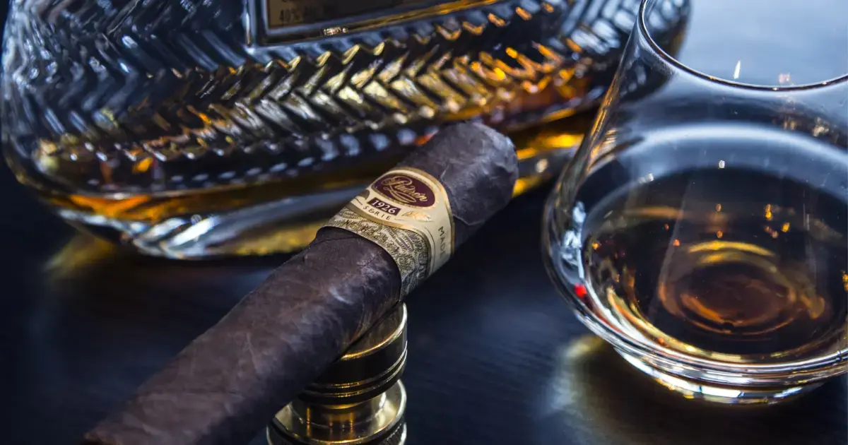 What is a Cigar Lounge? 4 Reasons To Open One